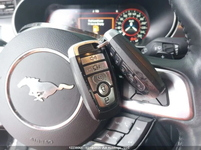Ford Mustang  - изображение 10