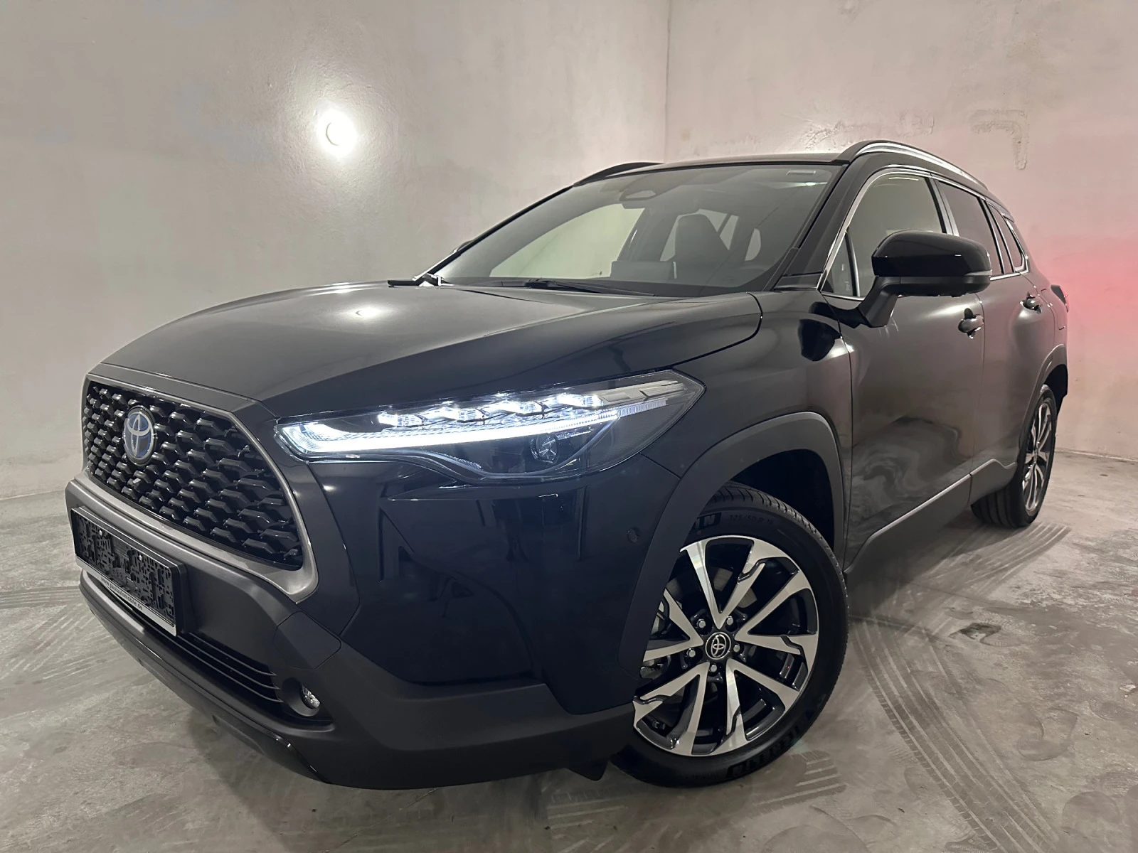 Toyota Corolla Cross 2.0 Lounge-4x4-Pano-JBL-360 Camera-НАЛИЧНА-НОВА!!!, снимка 1