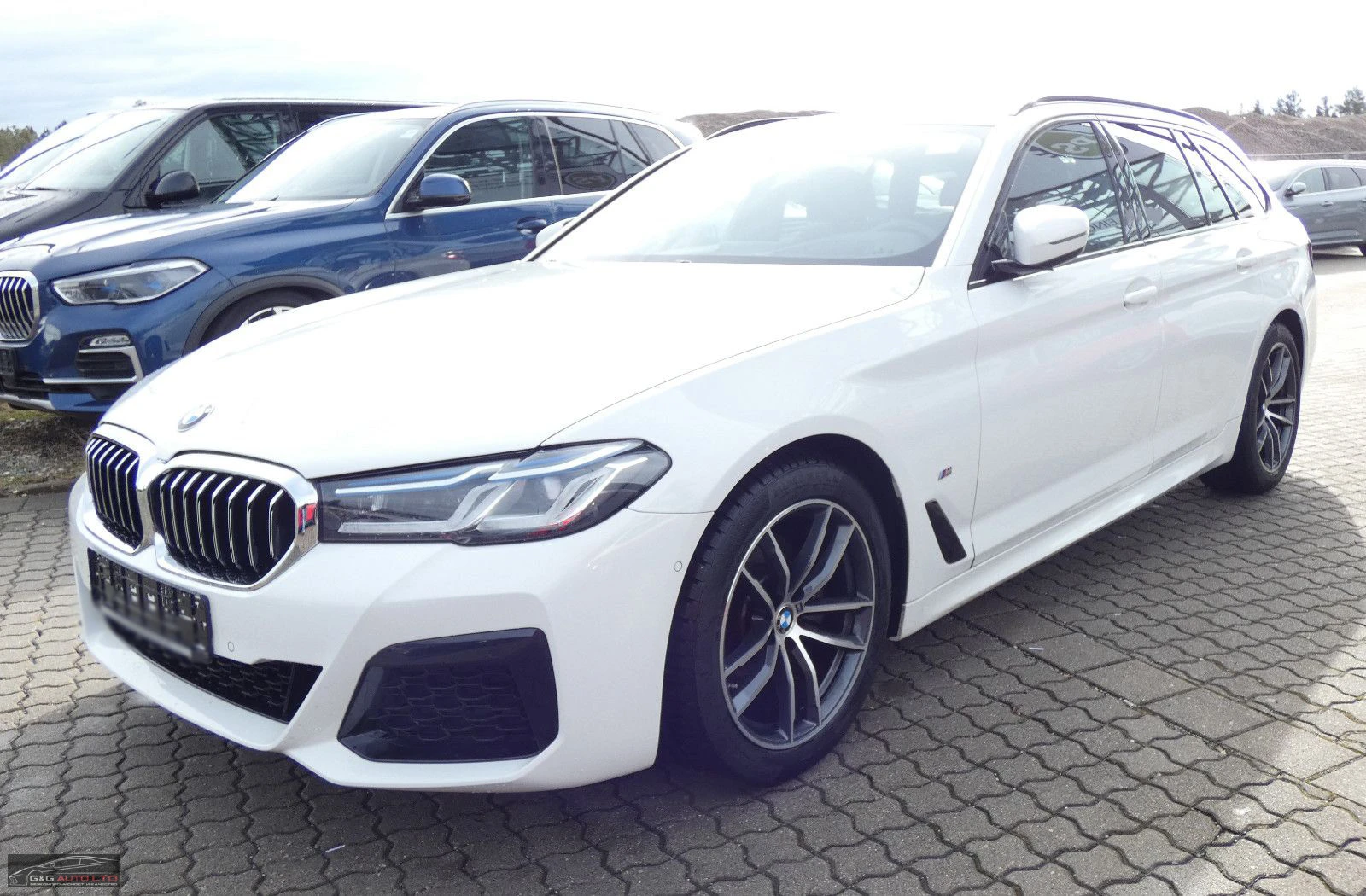 BMW 520 MILD/198HP/M-SPORT/NAVI/PANO/CAM/827bpr | Mobile.bg   1