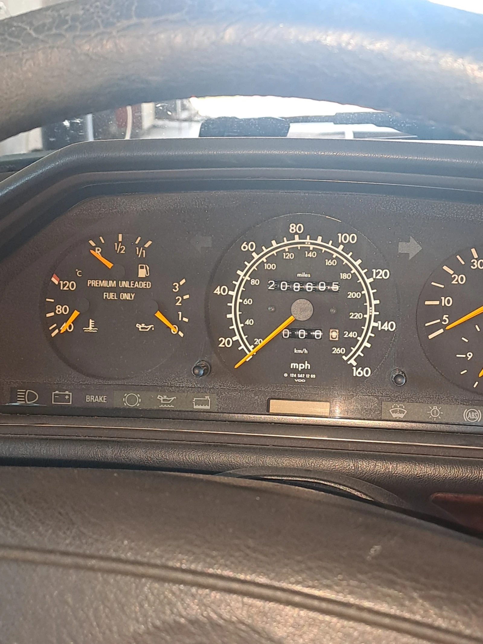 Mercedes-Benz 124  - изображение 10