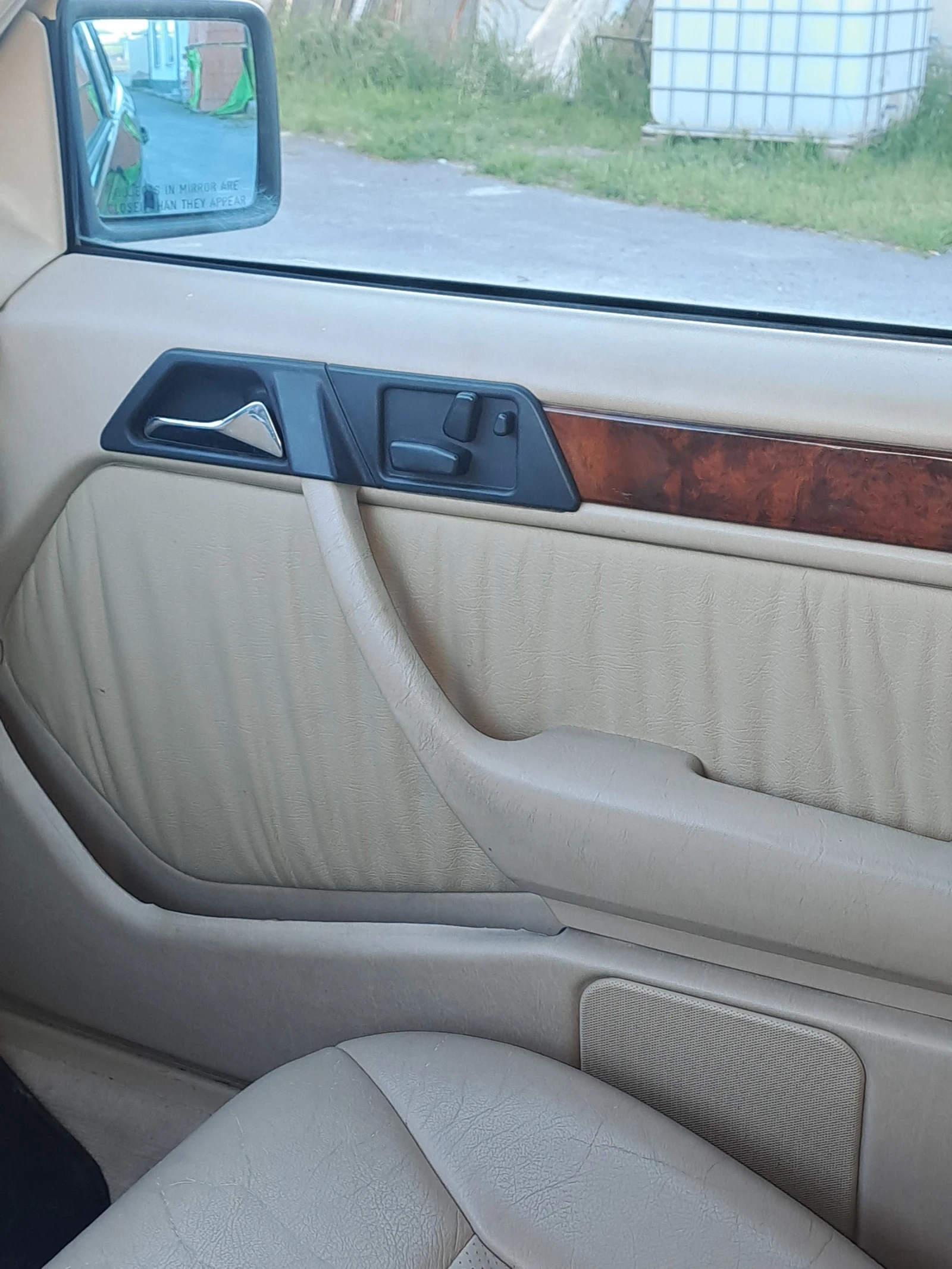 Mercedes-Benz 124  - изображение 9