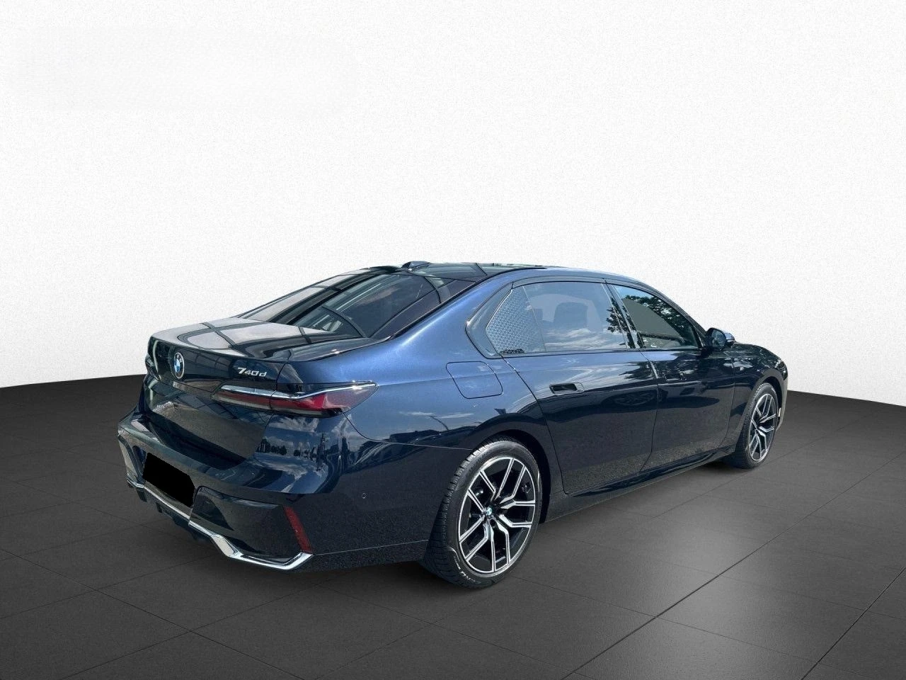BMW 740 d/xDrive/M-SPORT/THEATRE SCREEN/B&W/ICONIC GLOW/ - изображение 5