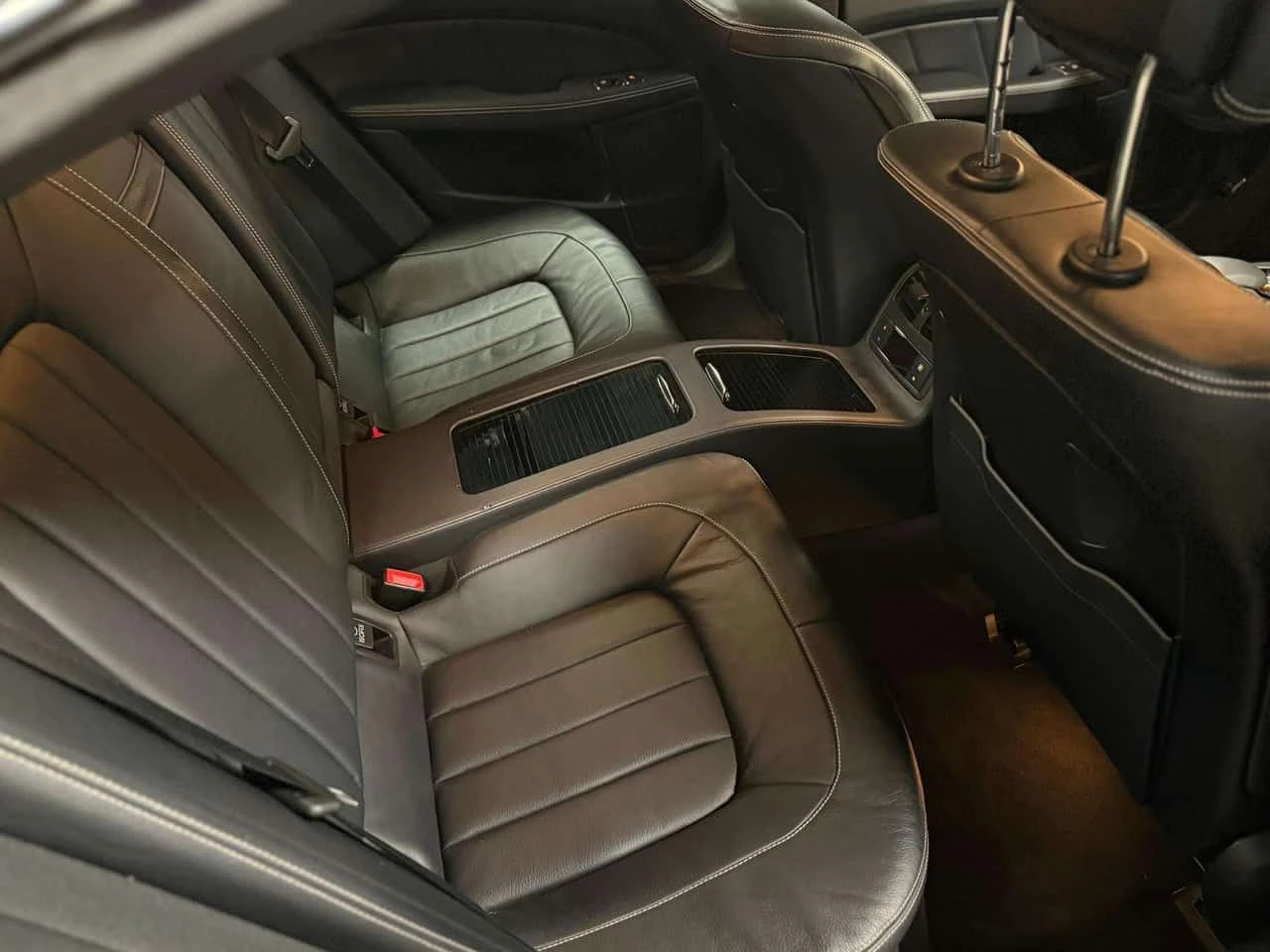 Mercedes-Benz CLS 550 * CLS550 4 MATIC * CARFAX * ЦЕНА ДО БГ - изображение 9