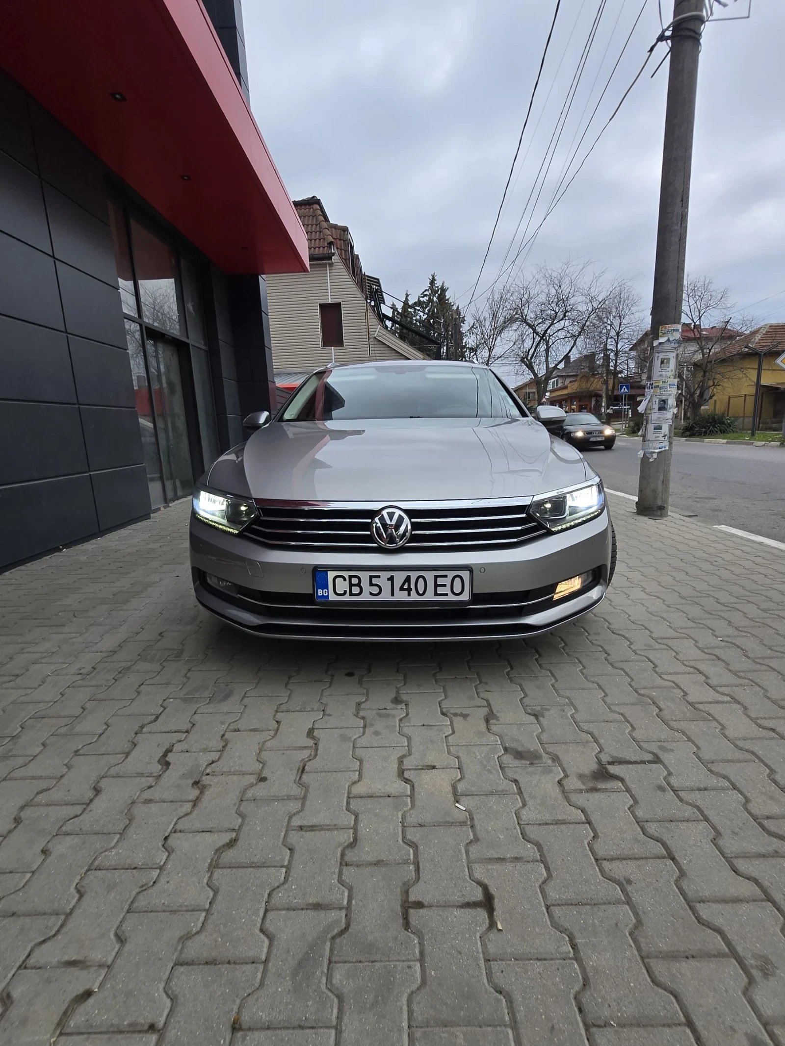VW Passat Топ топ топ състояние HIGHLINE  | Auto.bg — изображение 1