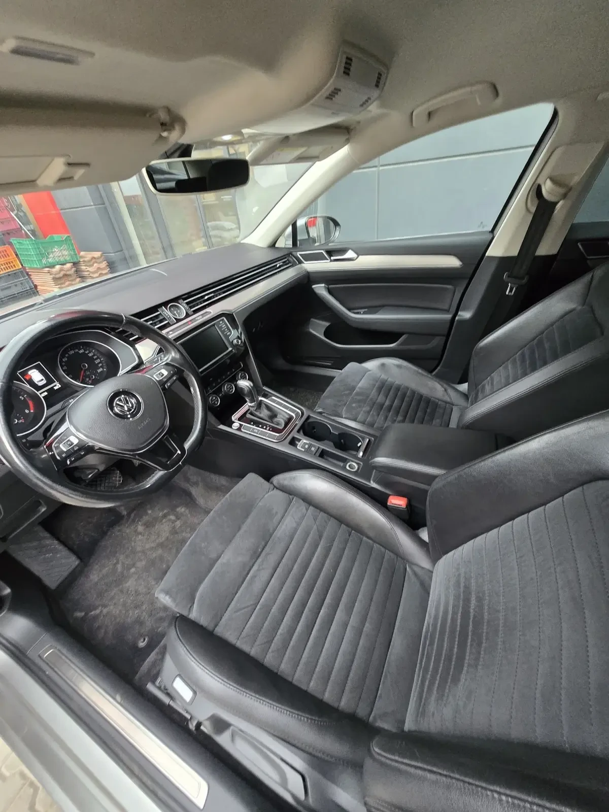 VW Passat Топ топ топ състояние HIGHLINE , снимка 9 - Автомобили и джипове - 53952456