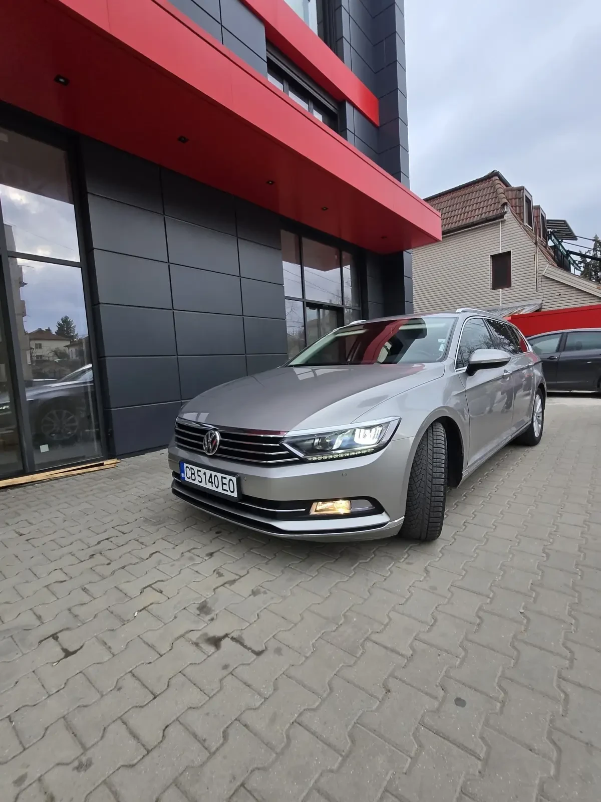 VW Passat Топ топ топ състояние HIGHLINE , снимка 2 - Автомобили и джипове - 53952456