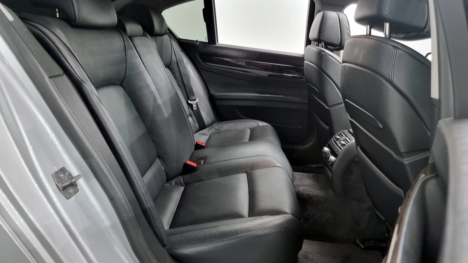 BMW 740, снимка 10 - Автомобили и джипове - 54151106