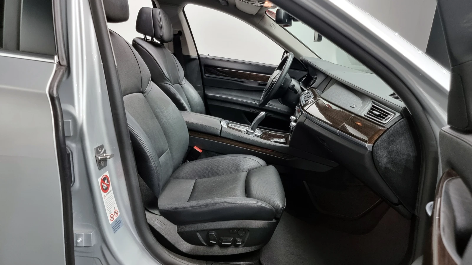 BMW 740, снимка 8 - Автомобили и джипове - 54151106