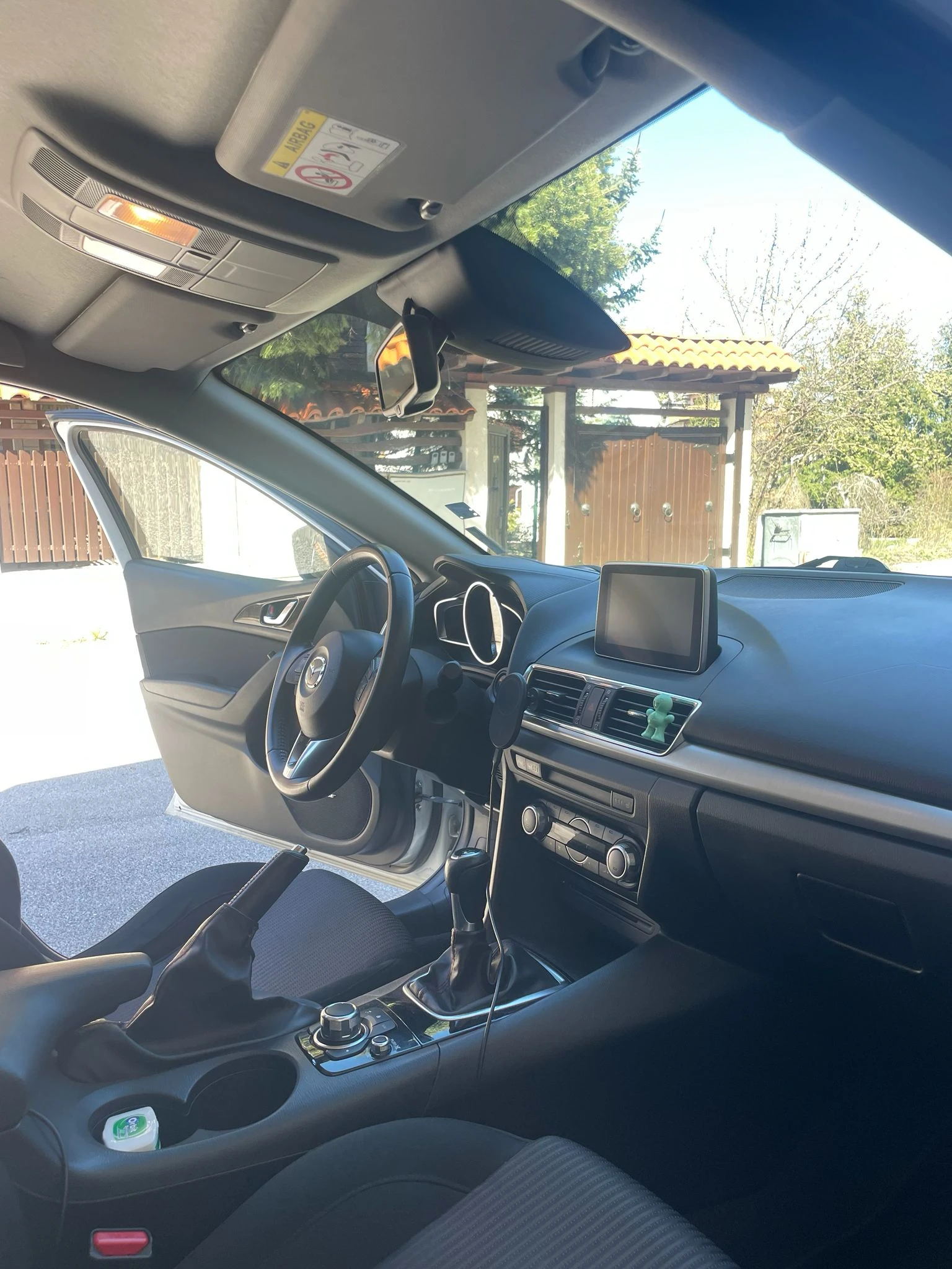 Mazda 3 Skyactiv-D 2.2, снимка 12 - Автомобили и джипове - 54313012