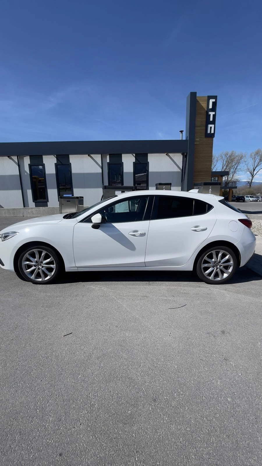 Mazda 3 Skyactiv-D 2.2, снимка 10 - Автомобили и джипове - 54313012