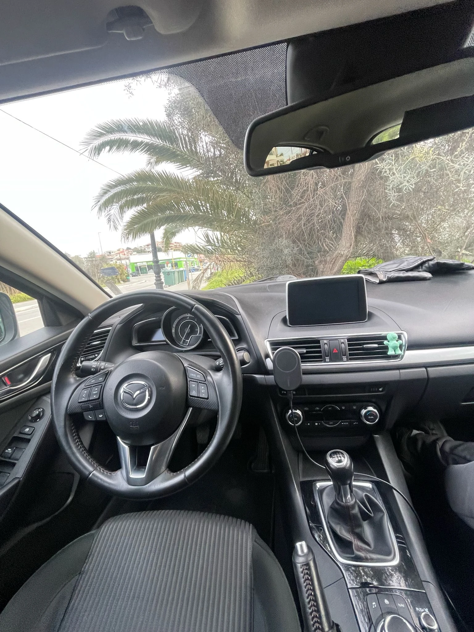 Mazda 3 Skyactiv-D 2.2, снимка 13 - Автомобили и джипове - 54313012