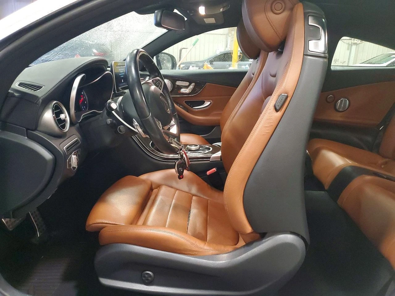 Mercedes-Benz C 300 4MATIC* COUPE* BURMESTER* КАМЕРИ* ПАНО* ПОДГРЕВ* , снимка 8 - Автомобили и джипове - 54478171