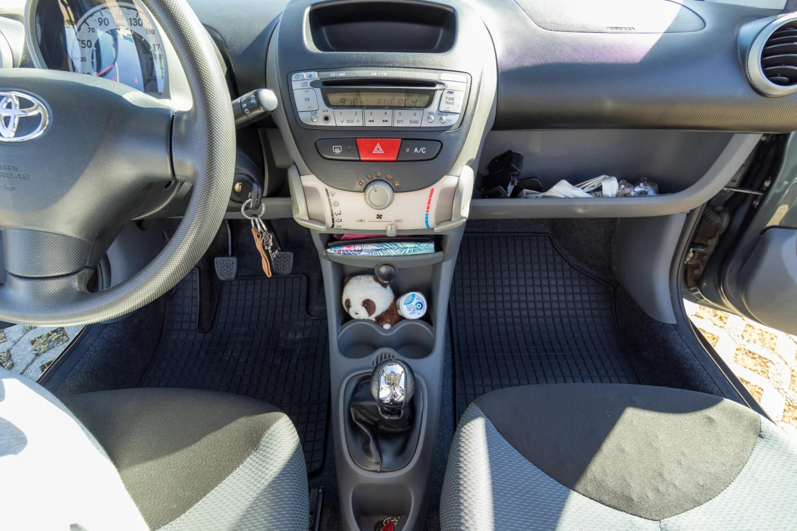 Toyota Aygo, снимка 14 - Автомобили и джипове - 54718477