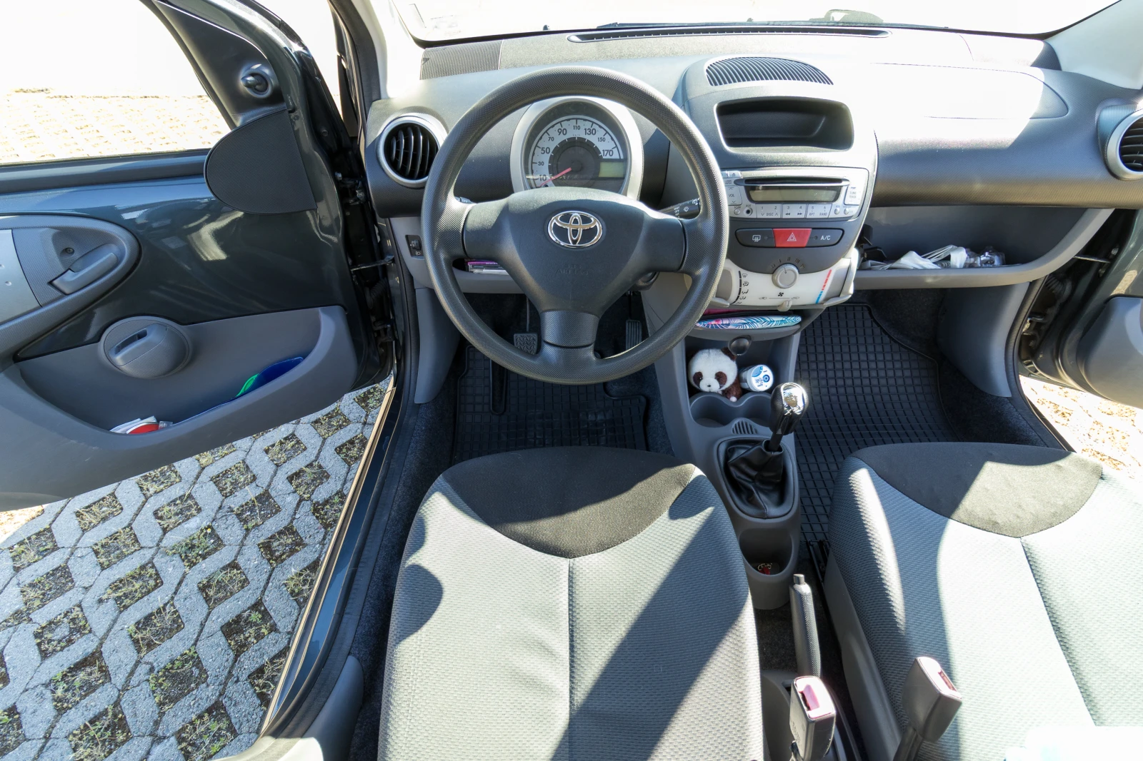 Toyota Aygo, снимка 12 - Автомобили и джипове - 54718477