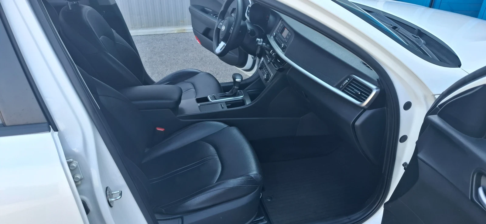 Kia K5, снимка 9 - Автомобили и джипове - 55096279