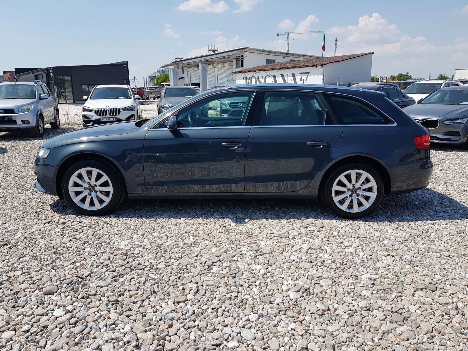 Audi A4 2.0 TDI-143 к.с. АВТОМАТИК Bang & Olufsen, снимка 8 - Автомобили и джипове - 55798948