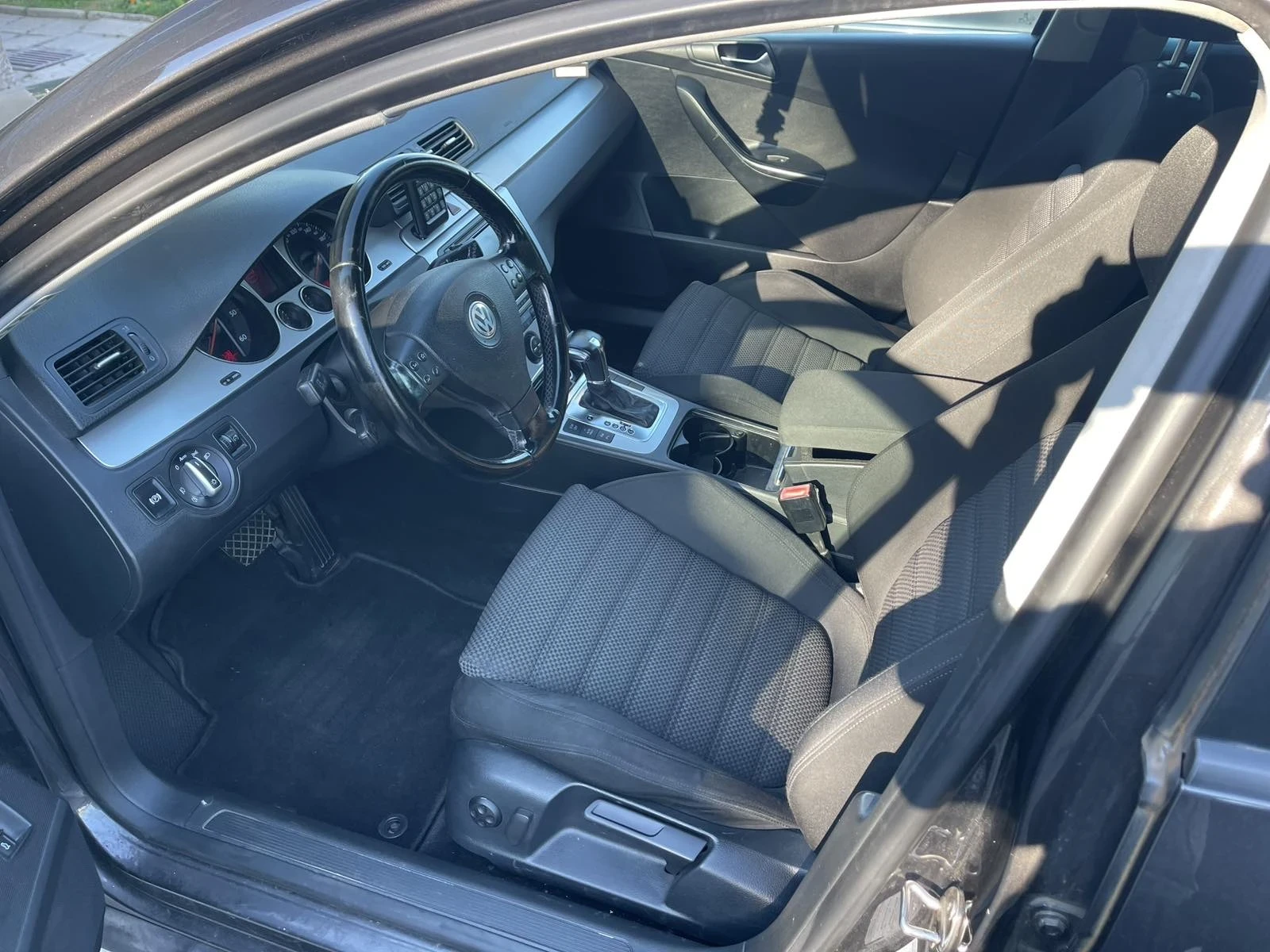 VW Passat 2.0 common rail, снимка 8 - Автомобили и джипове - 56604813
