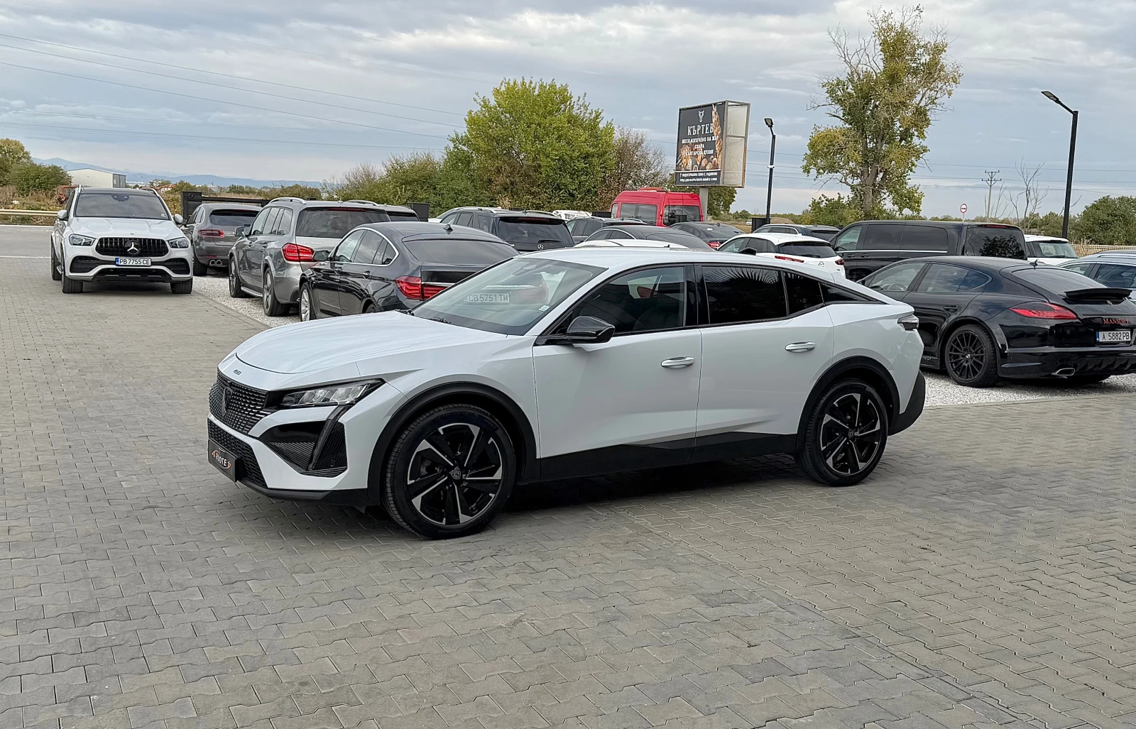 Peugeot 408 1.2 Pure Tech * Allure* Подгрев/360Камера/Keyless