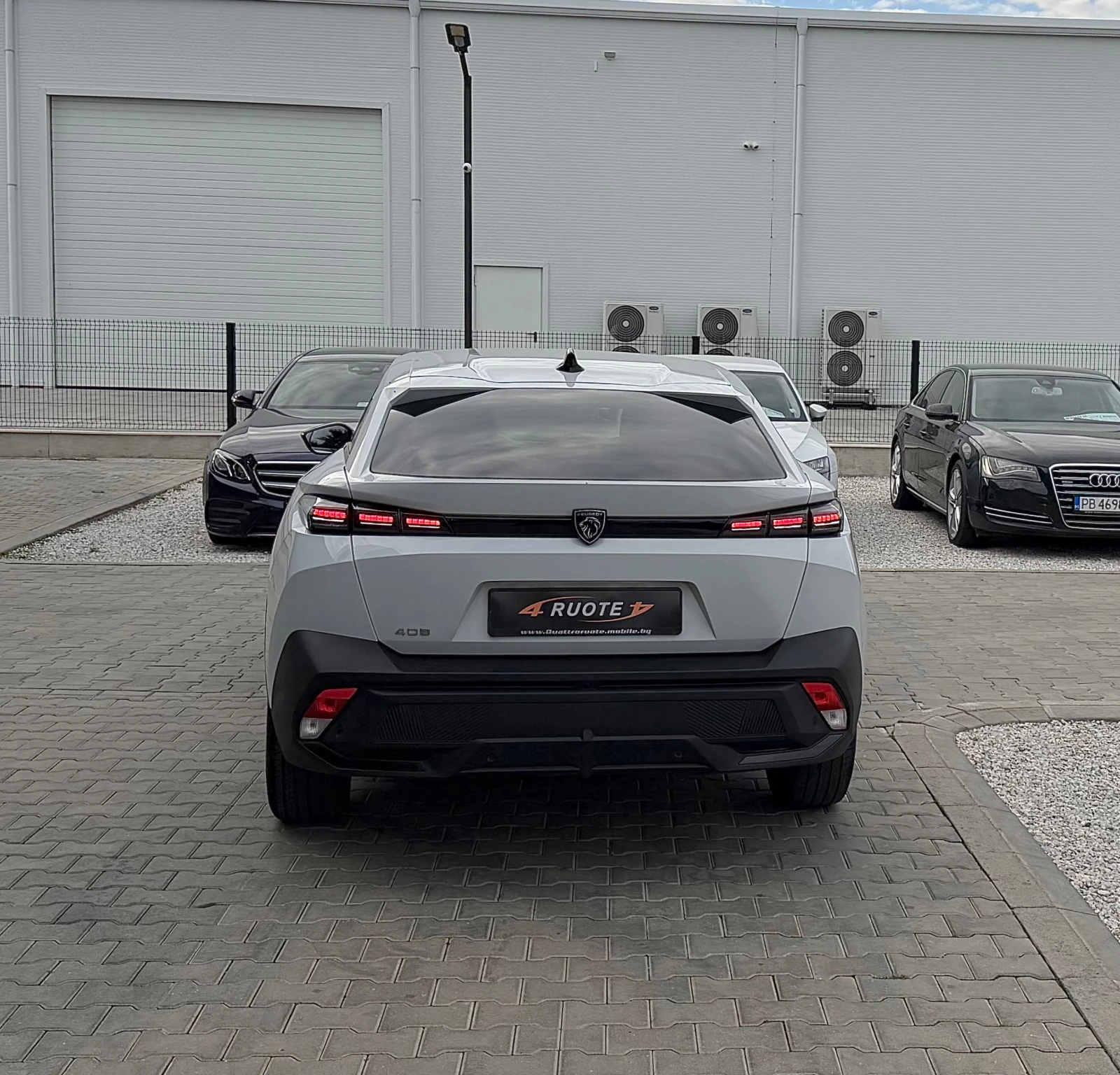 Peugeot 408 1.2 Pure Tech * Allure* �������/360������/Keyless | Mobile.bg � ����������� 5