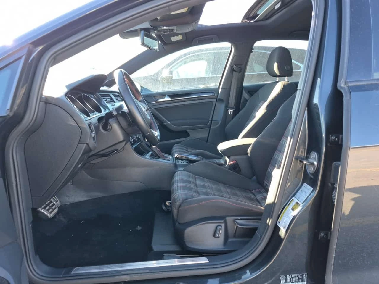 VW Golf PERFORMANCE/CARFAX/ФИНАНСИРАНЕ, снимка 5 - Автомобили и джипове - 56688072