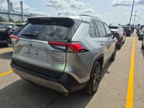 Toyota Rav4 * HYBRID LIMITED * CARFAX * БЕЗ ПЪРВОНАЧАЛНА ВНОСК, снимка 3