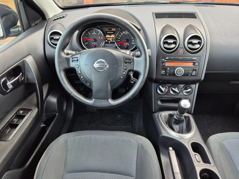 Nissan Qashqai 1.5DCI, снимка 14 - Автомобили и джипове - 48018275