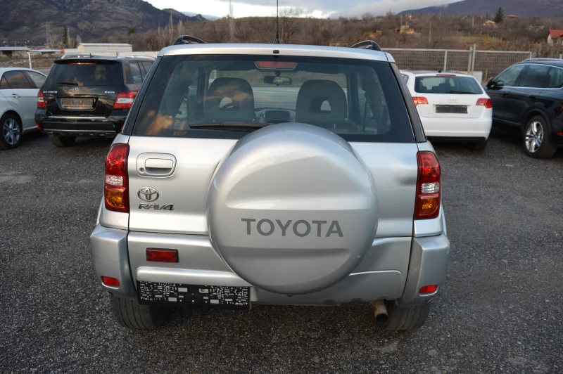 Toyota Rav4 2.0D4D-4X4-KLIMA, снимка 6 - Автомобили и джипове - 48296337