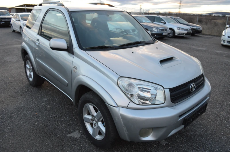 Toyota Rav4 2.0D4D-4X4-KLIMA, снимка 3 - Автомобили и джипове - 48296337