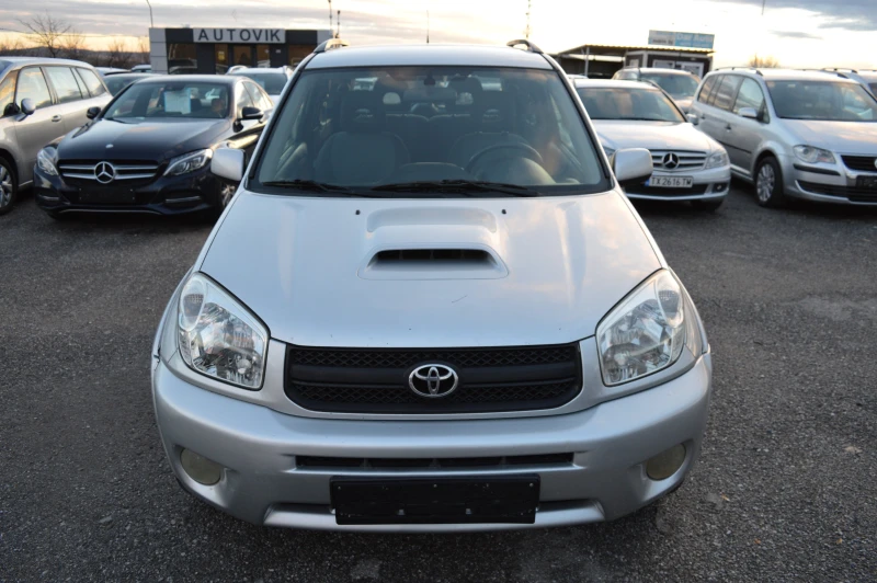 Toyota Rav4 2.0D4D-4X4-KLIMA, снимка 2 - Автомобили и джипове - 48296337