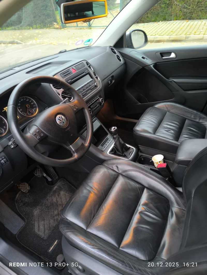VW Tiguan 4* 4 бензин, снимка 9 - Автомобили и джипове - 52858826