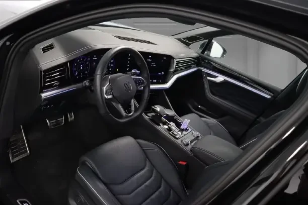 VW Touareg 3.0 TSI 4Motion = R-line = Гаранция, снимка 6 - Автомобили и джипове - 54178432