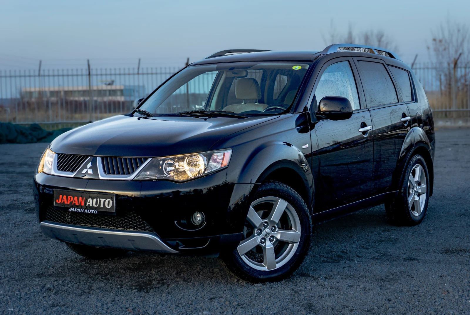 Mitsubishi Outlander 2.4i 170hp 4х4 | С гаранция! - изображение 2