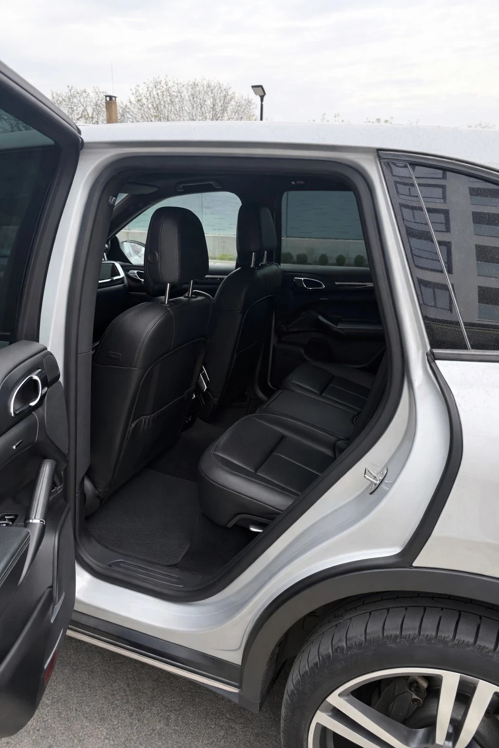 Porsche Cayenne 3.0 TDI , снимка 8 - Автомобили и джипове - 54217411