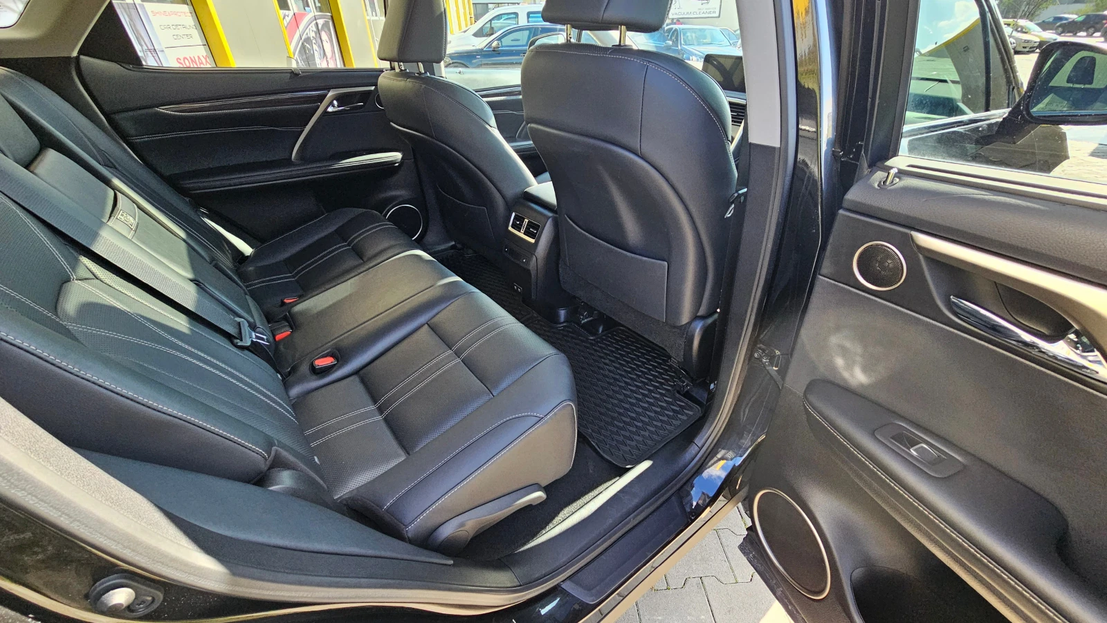 Lexus RX 350 Перфектен, за маняци, снимка 11 - Автомобили и джипове - 54221412