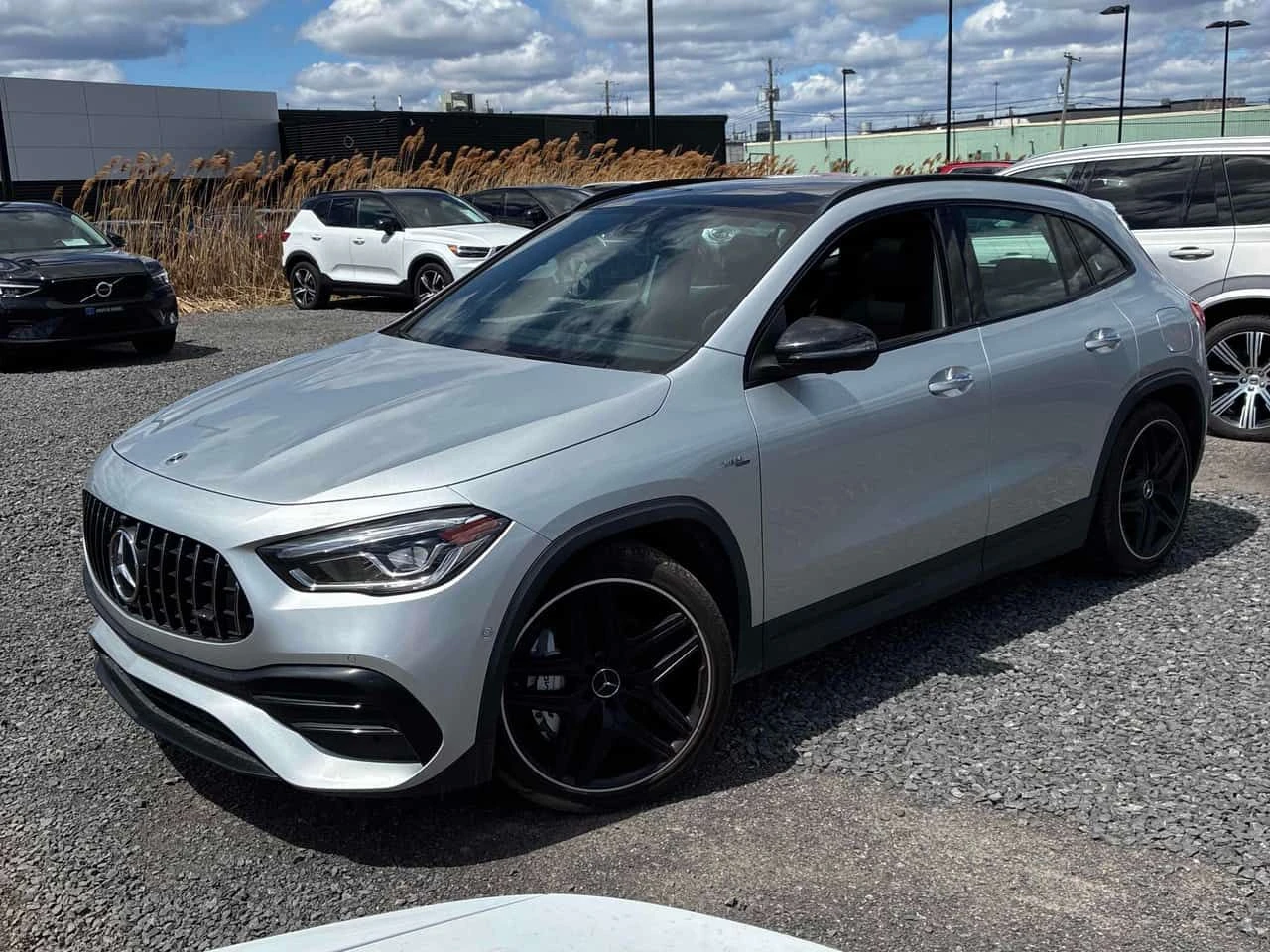Mercedes-Benz GLA 35 AMG / 360 / DISTRONIC / КЛИП НА МОТОРА 