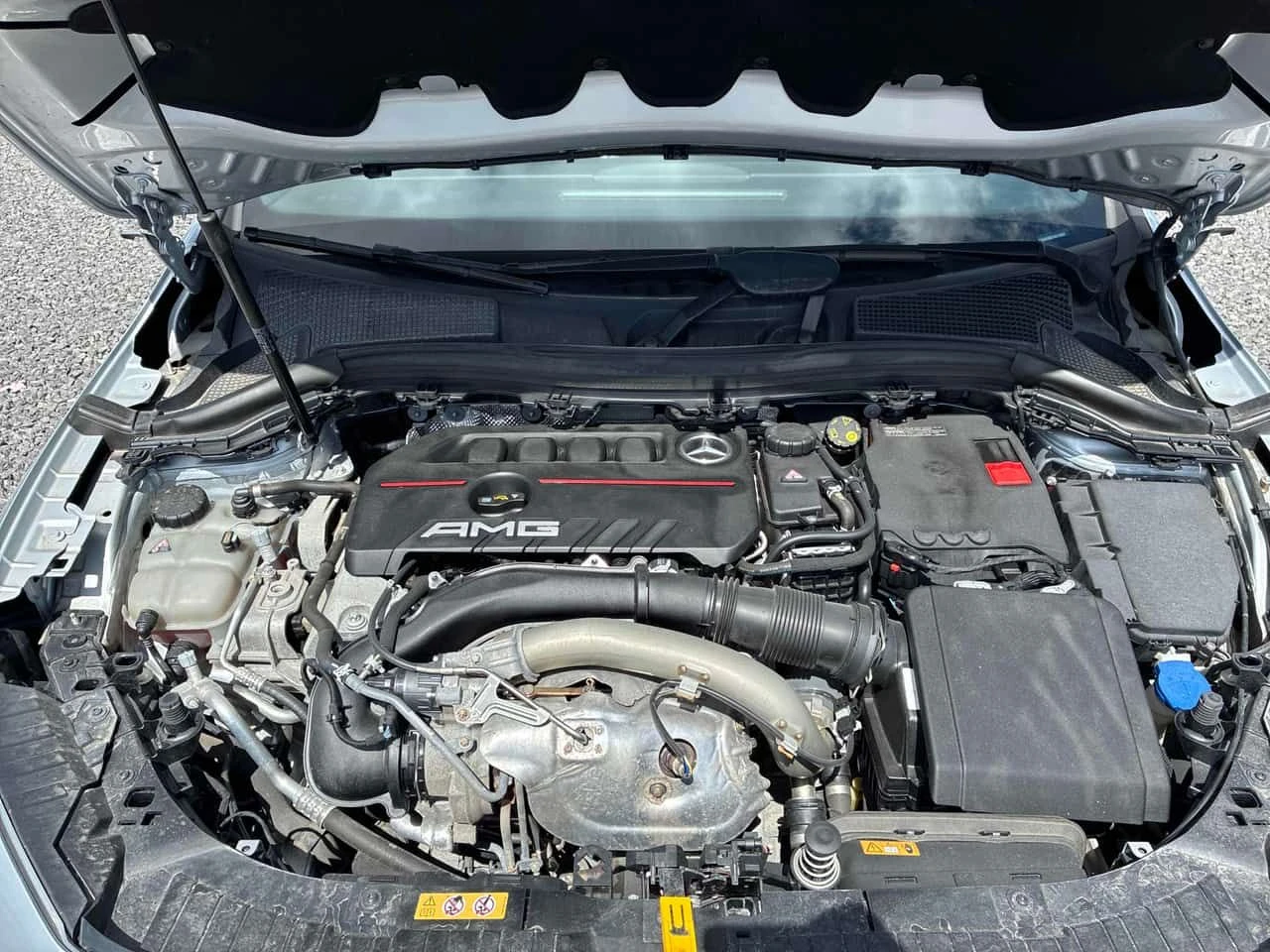 Mercedes-Benz GLA 35 AMG / 360 / DISTRONIC / КЛИП НА МОТОРА , снимка 10 - Автомобили и джипове - 54528689