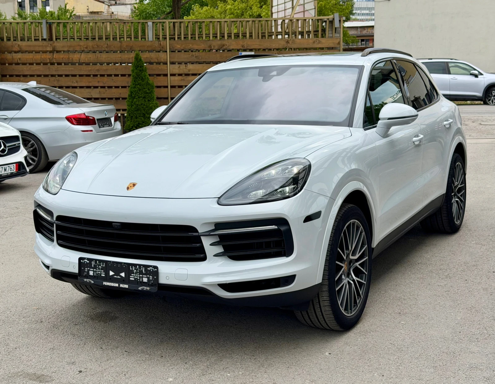 Porsche Cayenne 3.0 Sport Chrono, снимка 3 - Автомобили и джипове - 55226083