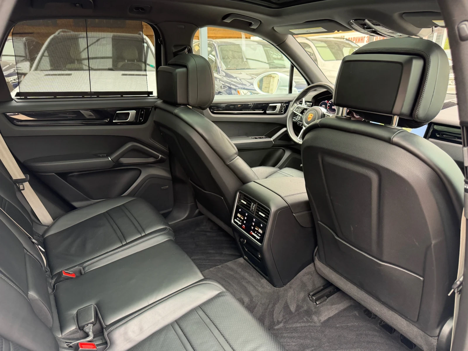 Porsche Cayenne 3.0 Sport Chrono, снимка 10 - Автомобили и джипове - 55226083