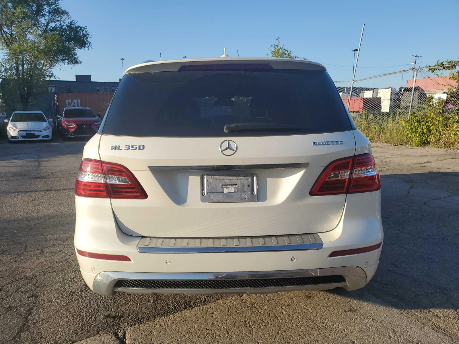 Mercedes-Benz ML 350 * BlueTEC * АВТОКРЕДИТ БЕЗ ПЪРВОНАЧАЛНА ВНОСКА* , снимка 4 - Автомобили и джипове - 56057266