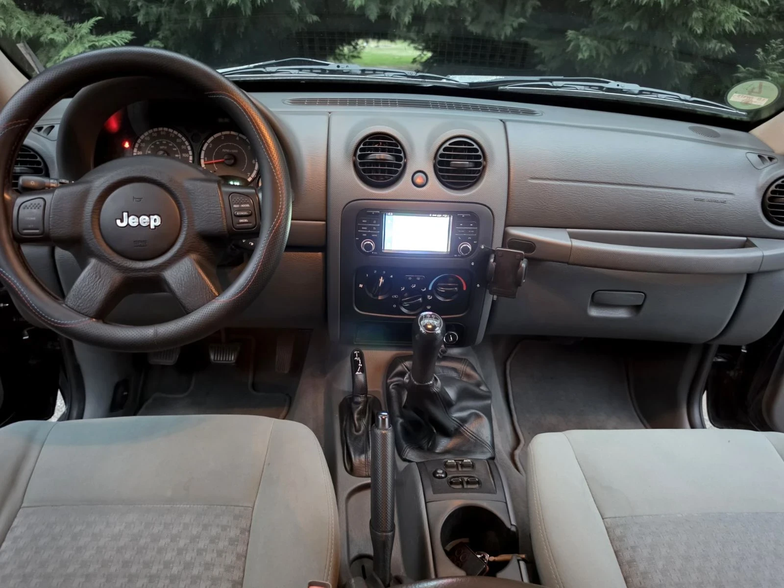 Jeep Cherokee Kj Liberty , снимка 10 - Автомобили и джипове - 56227509