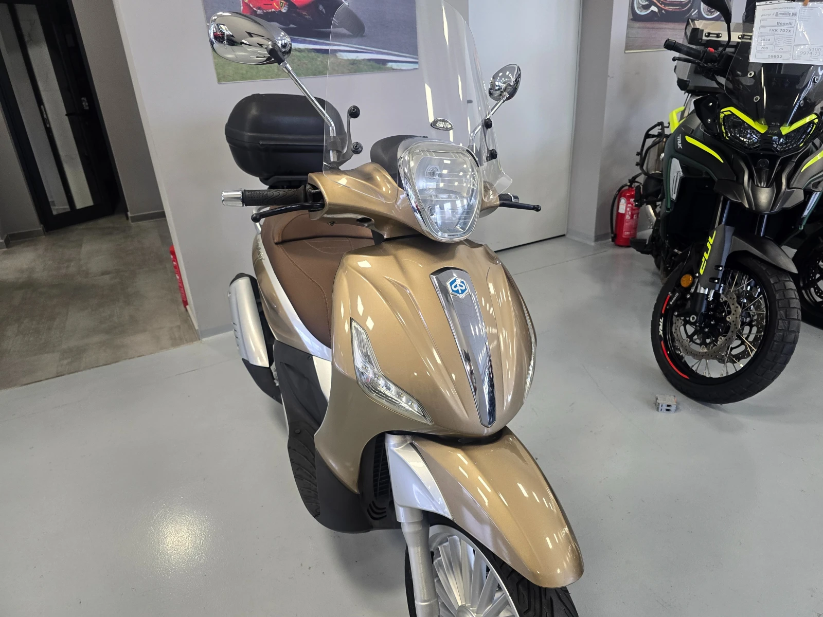 Piaggio Beverly 300ie, 2011г., снимка 9 - Мотоциклети и мототехника - 56104172