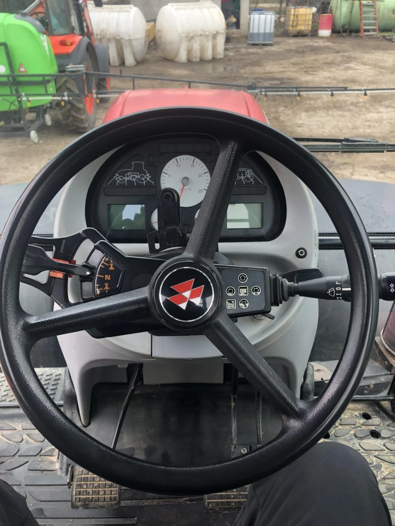 Трактор Massey 8480, снимка 5 - Селскостопанска техника - 51988313