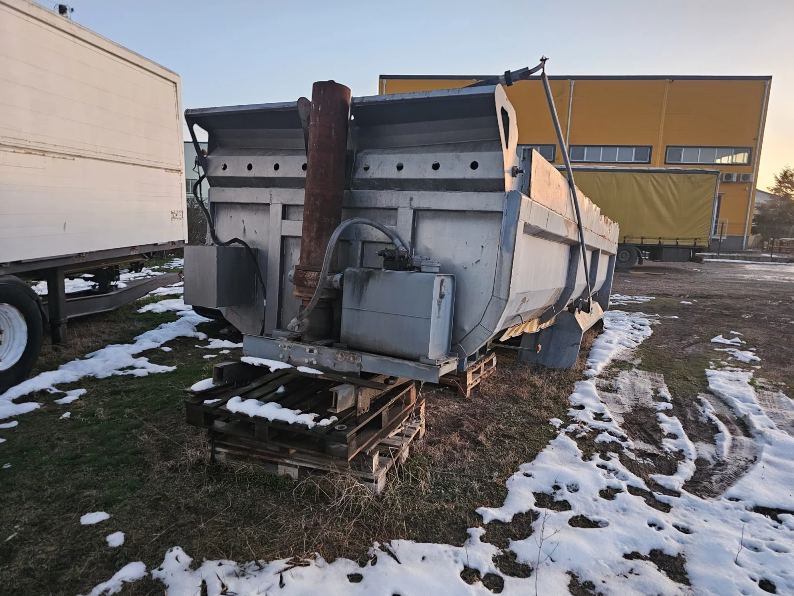 �������� ��� �� ���� �� 4 ���� �������� | Mobile.bg � ����������� 7