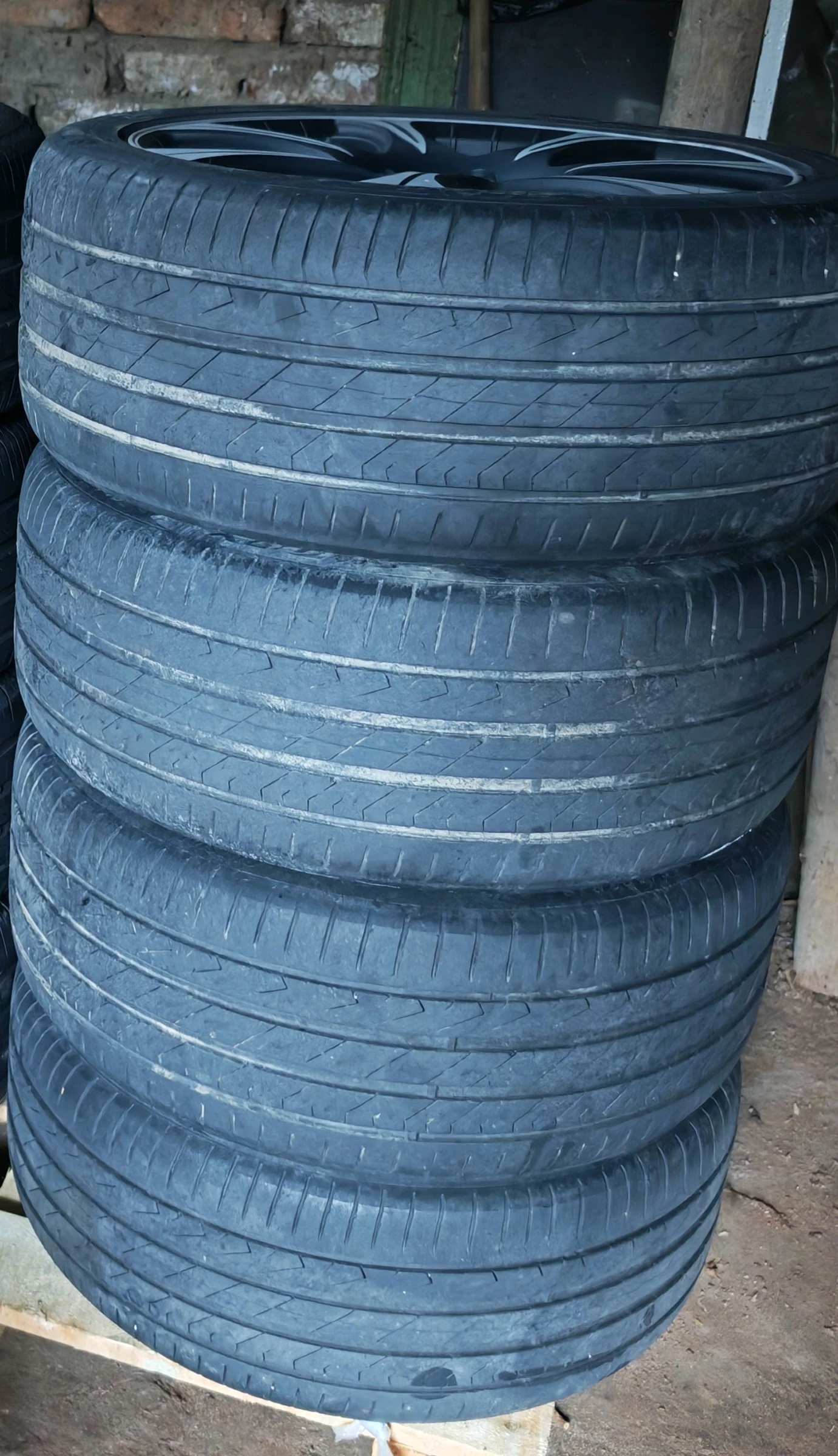    245/40R18 | Mobile.bg   15