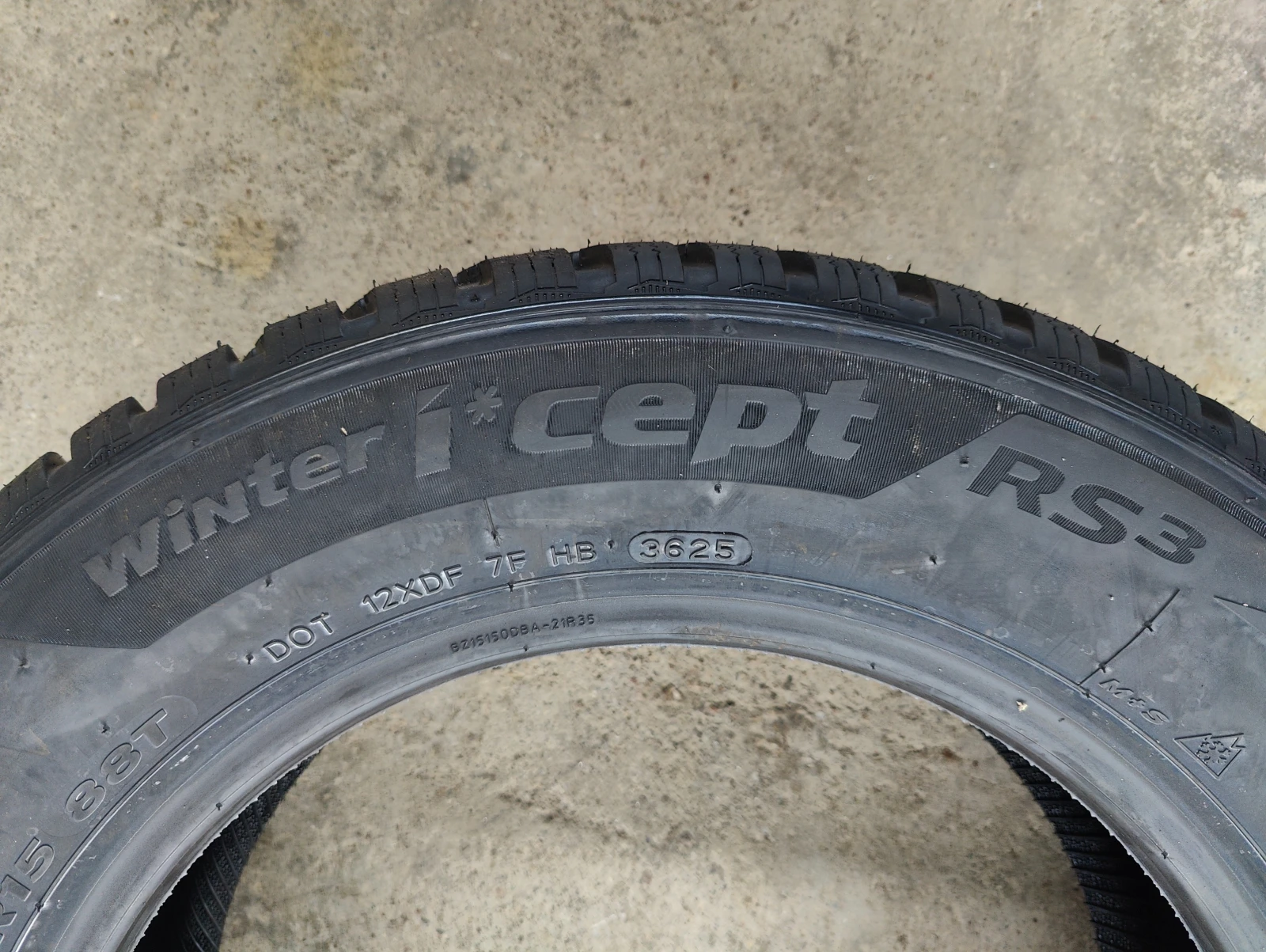Гуми Зимни 185/65R15, снимка 8 - Гуми и джанти - 55162368