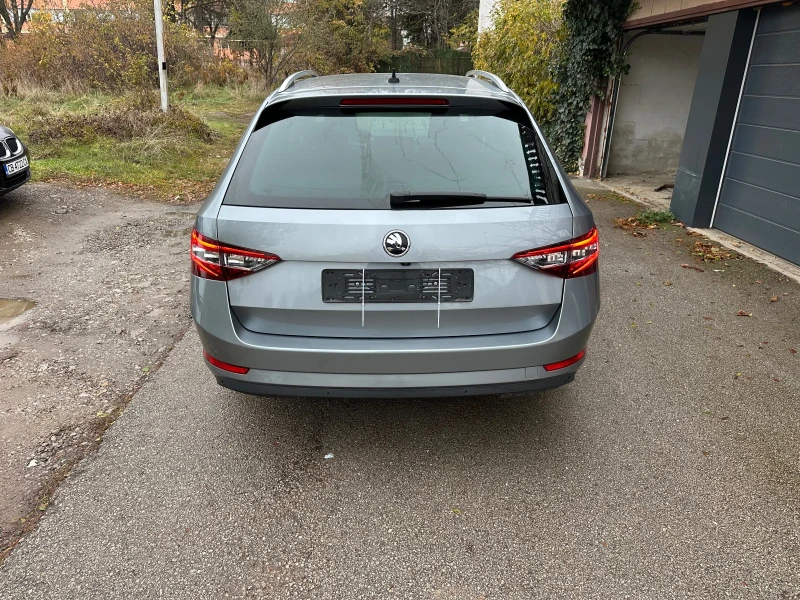 Skoda Superb L&K 2.0TDI 190hp 4x4 сервизна история , снимка 5 - Автомобили и джипове - 47959979