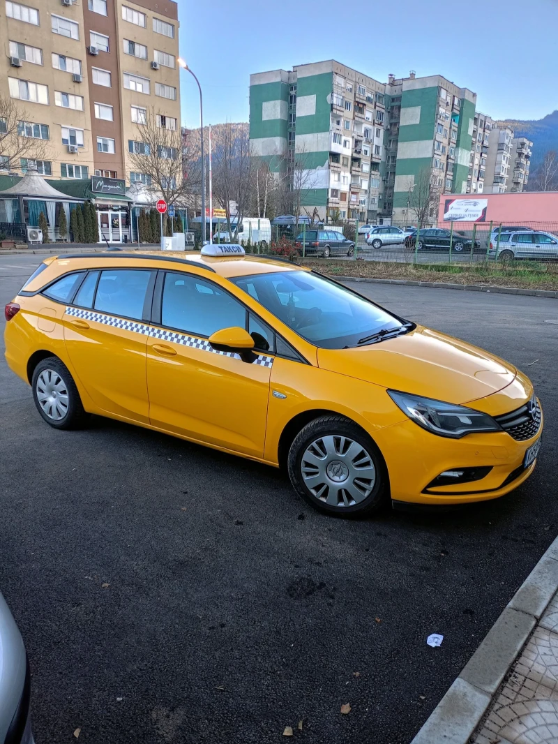 Opel Astra 1.6 cdti, снимка 2 - Автомобили и джипове - 48436521