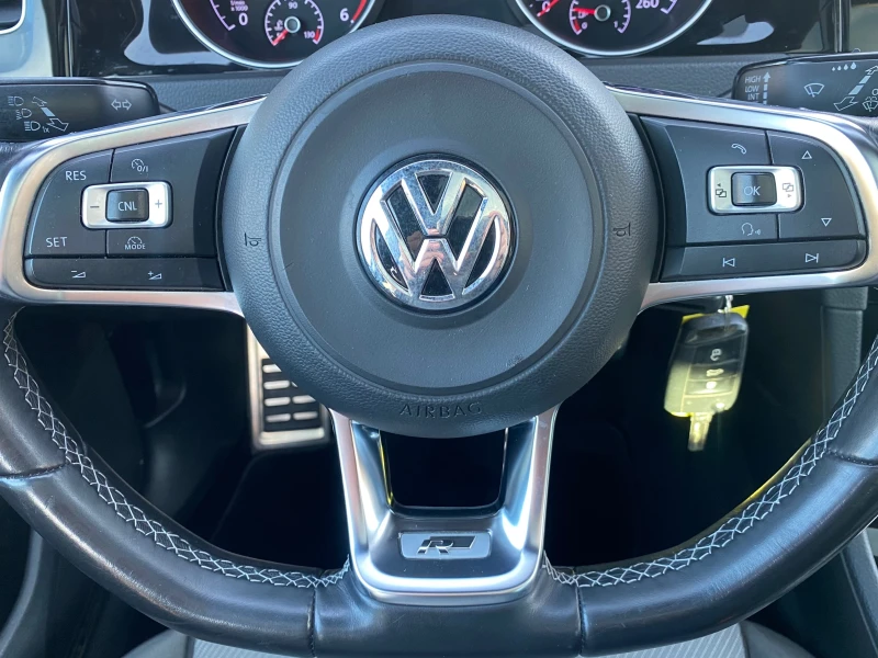 VW Golf 7 R-Line 1.6TDI !! 100% РЕАЛНИ КИЛОМЕТРИ-ДОКАЗУЕМИ, снимка 12 - Автомобили и джипове - 48584162