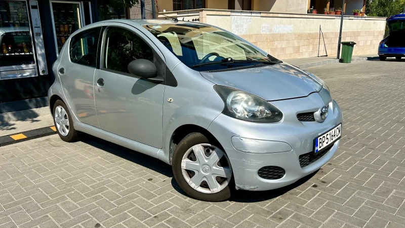 Toyota Aygo 1.0, снимка 3 - Автомобили и джипове - 48840199