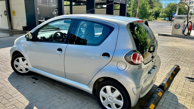 Toyota Aygo 1.0, снимка 6 - Автомобили и джипове - 48840199